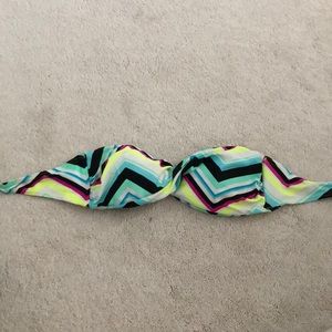 Colorful strapless swim suit top